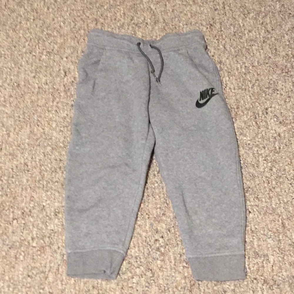 Girls Nike Joggers